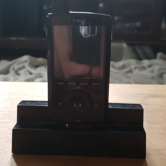 SIRIUS SATALITE RADIO - Picture 7 of 7